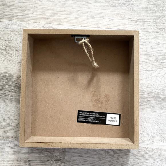 Plant Happy Tabletopper / Wall Frame in White and Pink - Picture 2 of 9